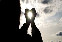 送76人回家“钓鱼”，希罗17中11高效砍30分3板7助攻.